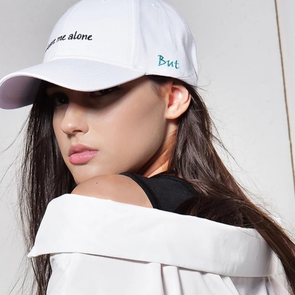 5⭐⭕ WHITE Embroidered Baseball Cap - Picture 2 of 6